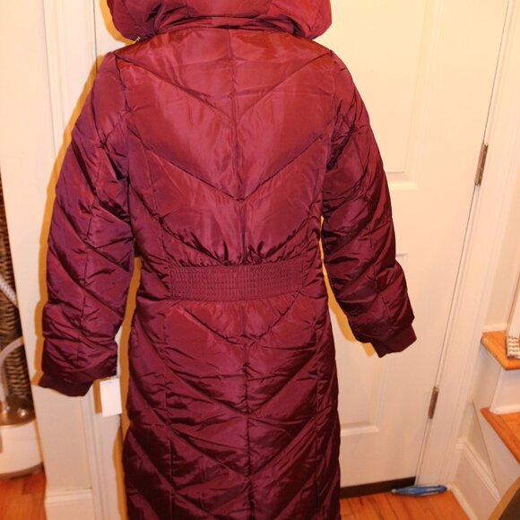 STEVE MADDEN Women's Fleece Lined Quilted Maxi Coat In Red - Picture 3 of 3